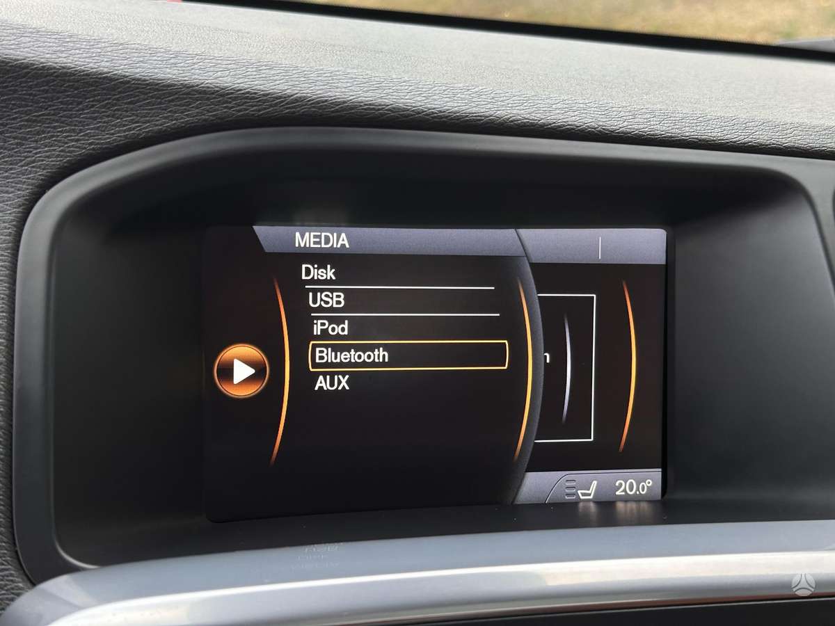 Volvo V60 2014 — photo 29