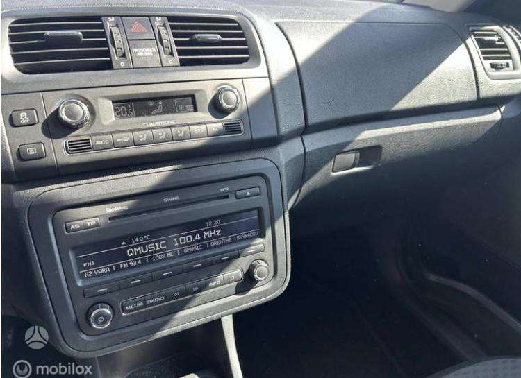 Skoda Fabia 2011 — photo 10