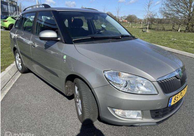 Skoda Fabia 2011 — engine 1199 cm³, 75 HP (55kW)