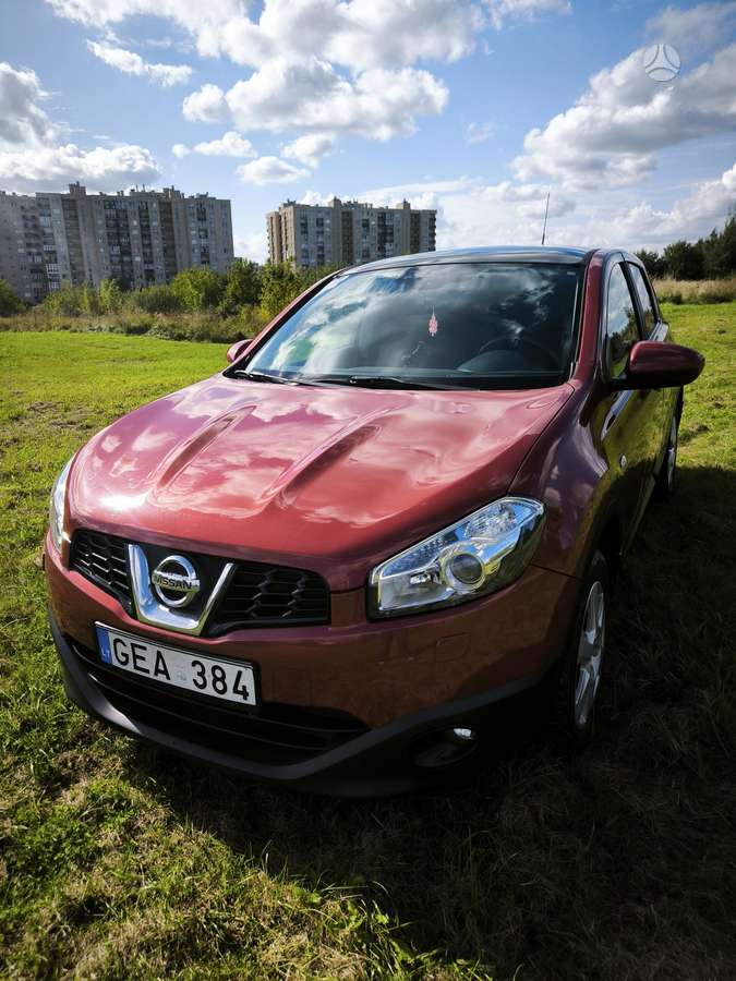Nissan Qashqai 2012 — салон