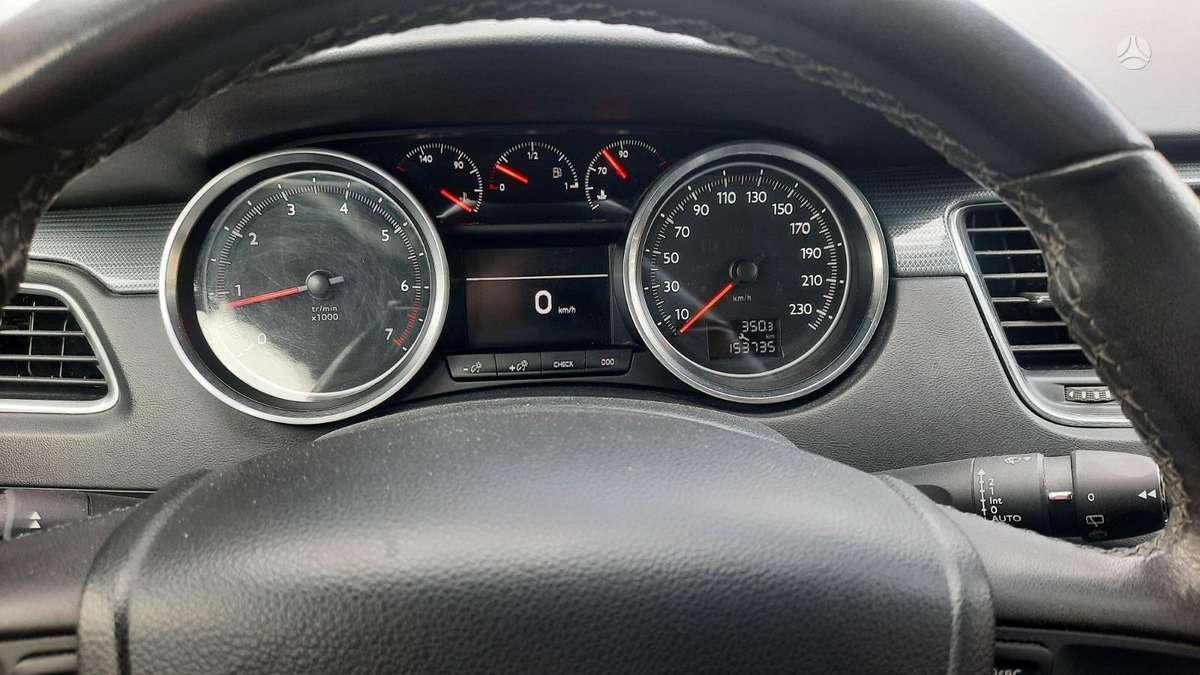 Peugeot 508 2015 — photo 10
