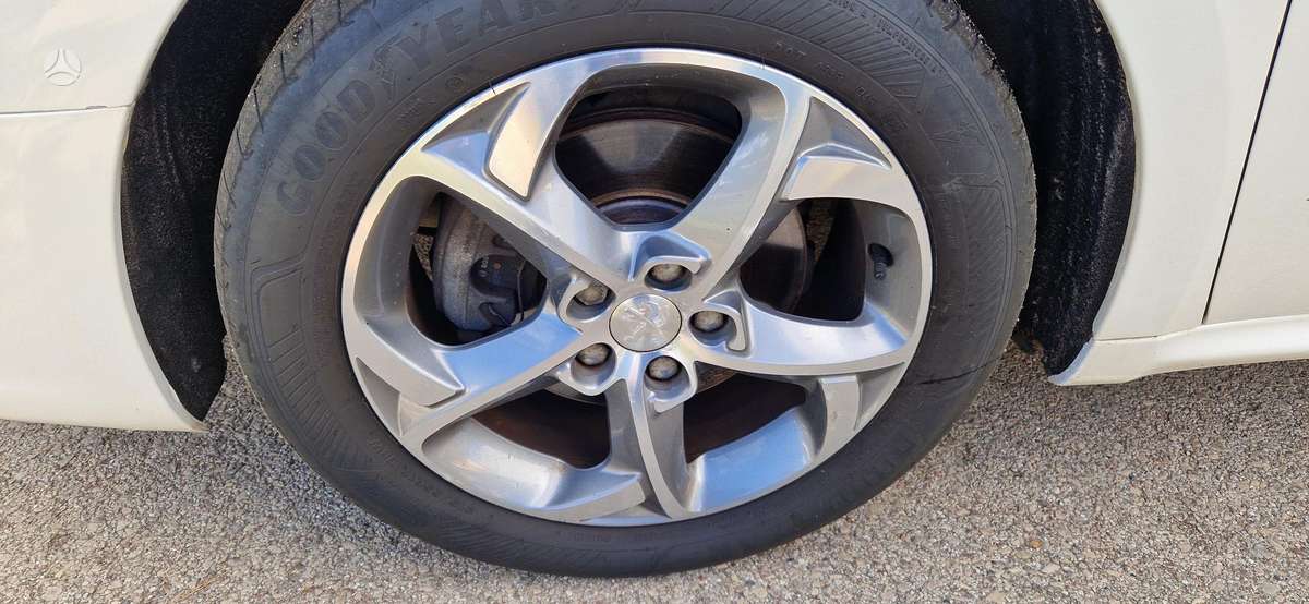 Peugeot 508 2015 — photo 15