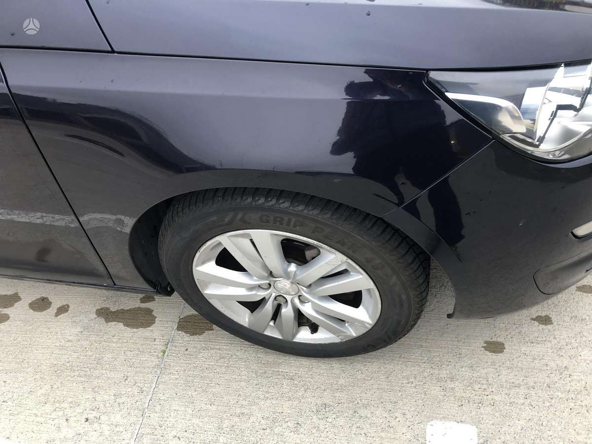 Peugeot 308 2014 — photo 7