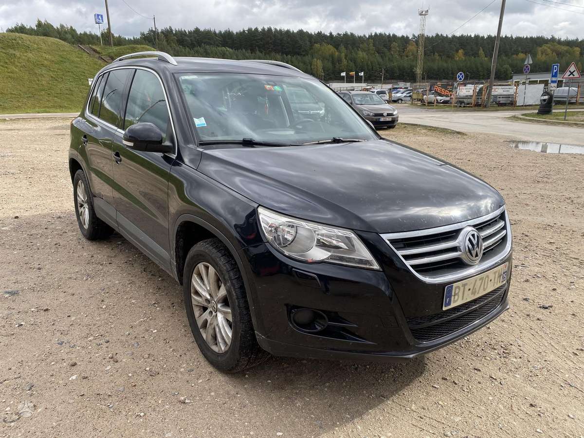 Volkswagen Tiguan 2010 — engine 1968 cm³, 140 HP (103kW)