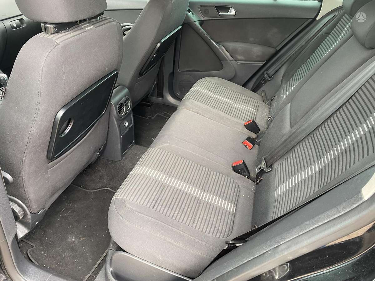 Volkswagen Tiguan 2010 — photo 8