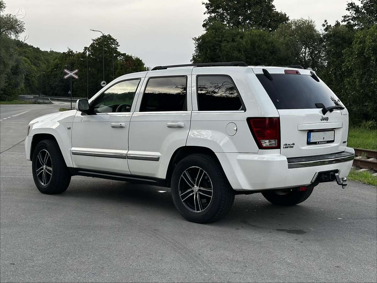 Jeep Grand 2008 — rear view
