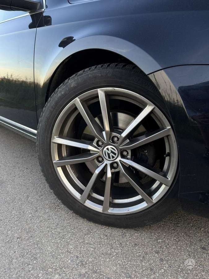 Volkswagen Passat 2012 — двигун 1600 cm³, 105 HP (77kW)
