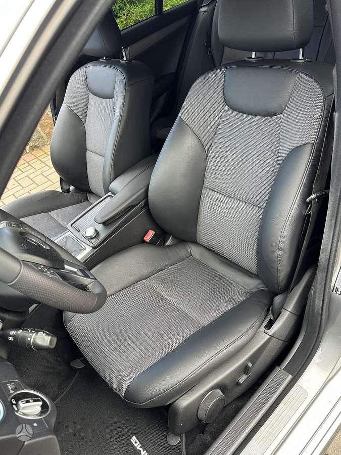 Mercedes-Benz C220 2013 — photo 17