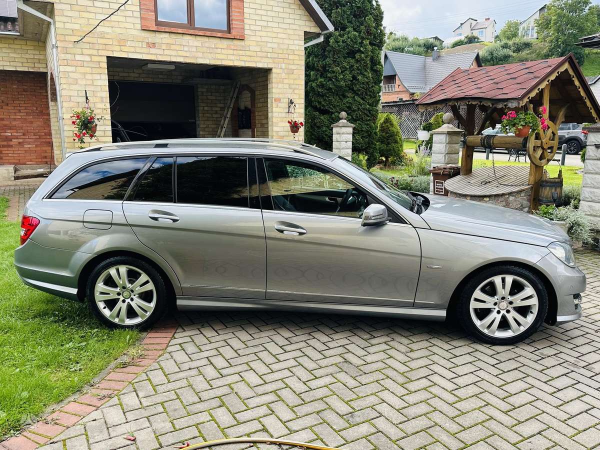 Mercedes-Benz C220 2013 — photo 6