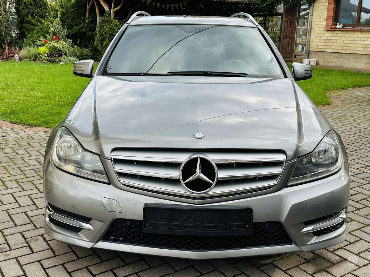 Mercedes-Benz C220 2013 — photo 8