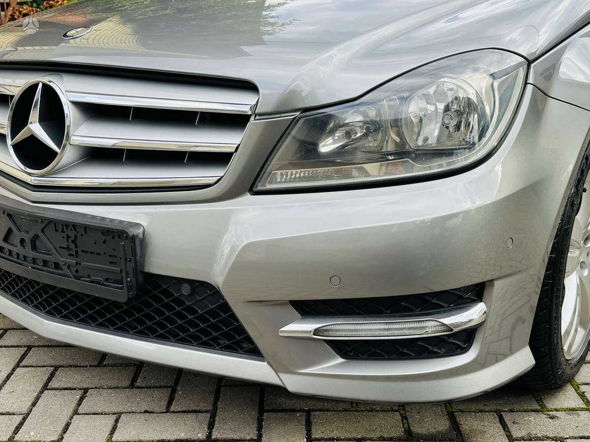 Mercedes-Benz C220 2013 — photo 9