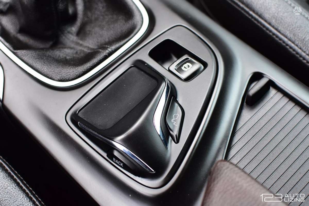 Opel Insignia 2014 — photo 19
