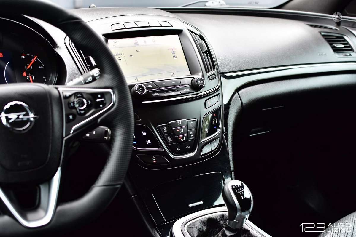 Opel Insignia 2014 — photo 29