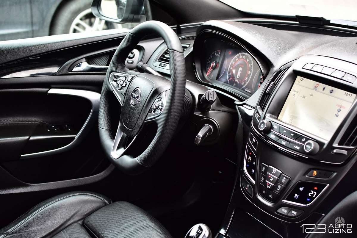 Opel Insignia 2014 — photo 30
