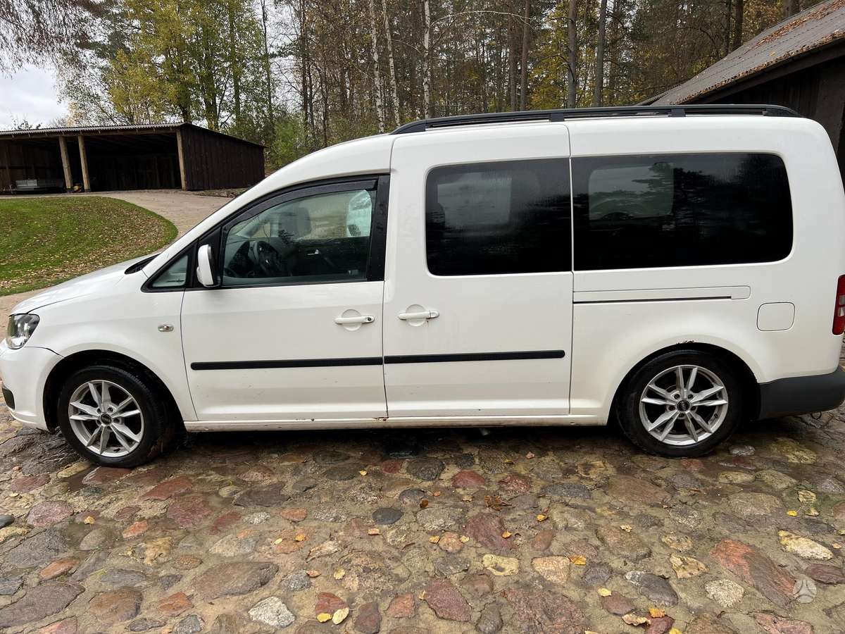 Volkswagen Caddy 2012 — вигляд ззаду