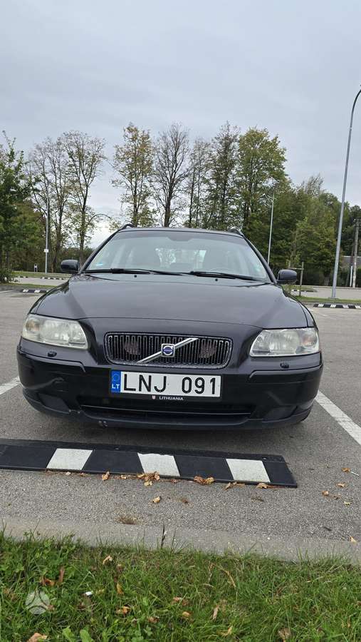 Volvo V70 2006 — interior