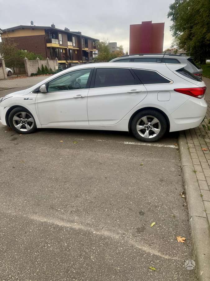 Hyundai i40 2012 — салон