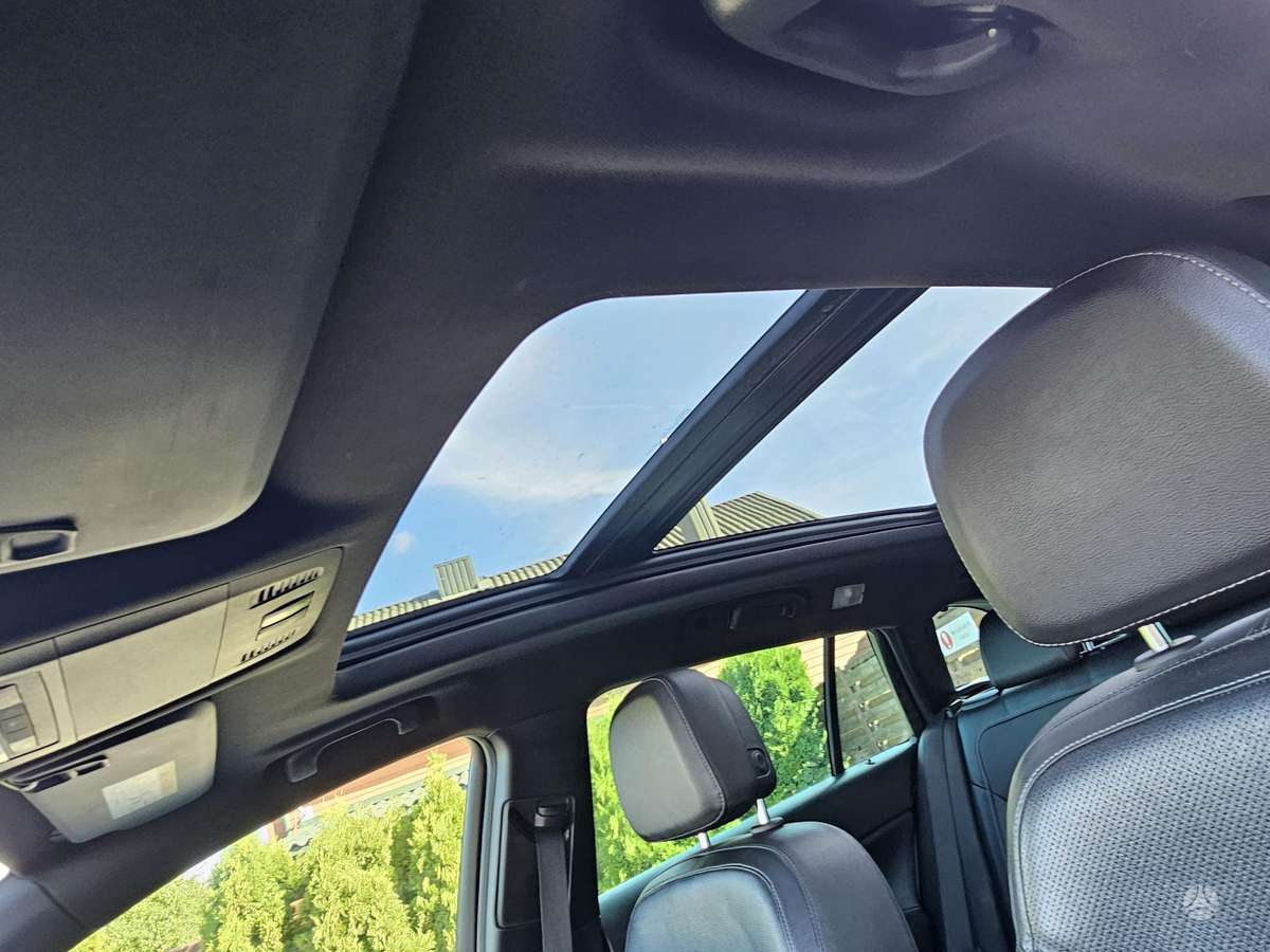 Opel Insignia 2015 — photo 28