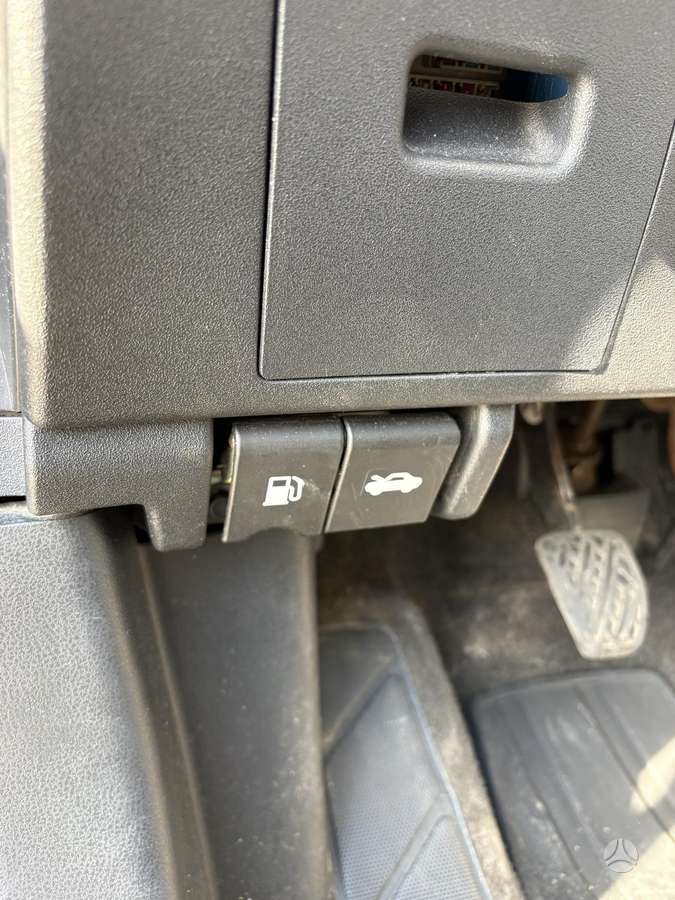 Nissan Qashqai 2007 — photo 17