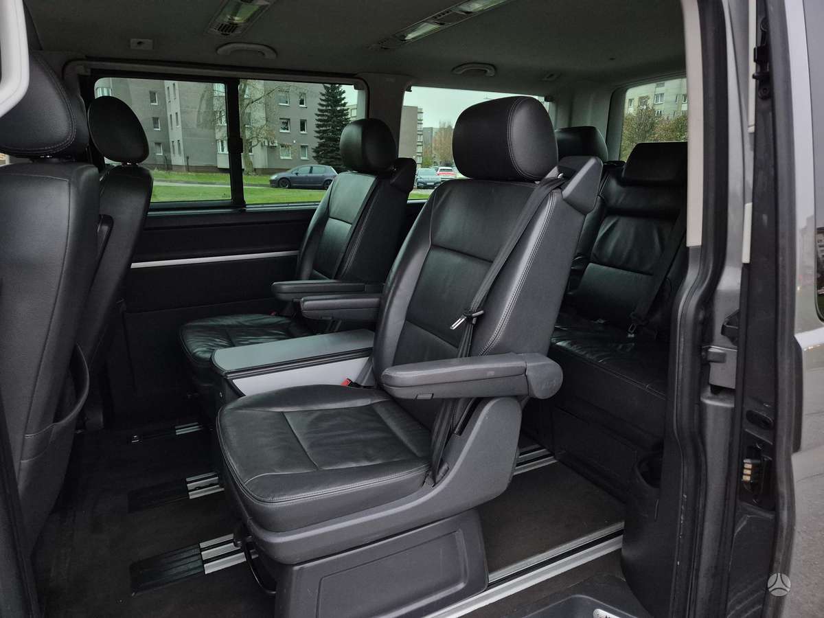 Volkswagen Multivan 2011 — photo 22