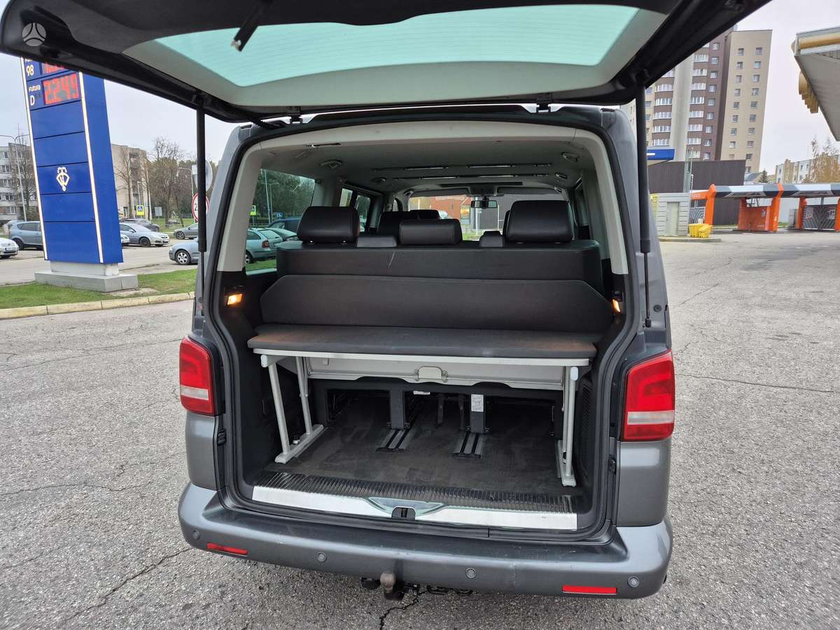 Volkswagen Multivan 2011 — photo 27