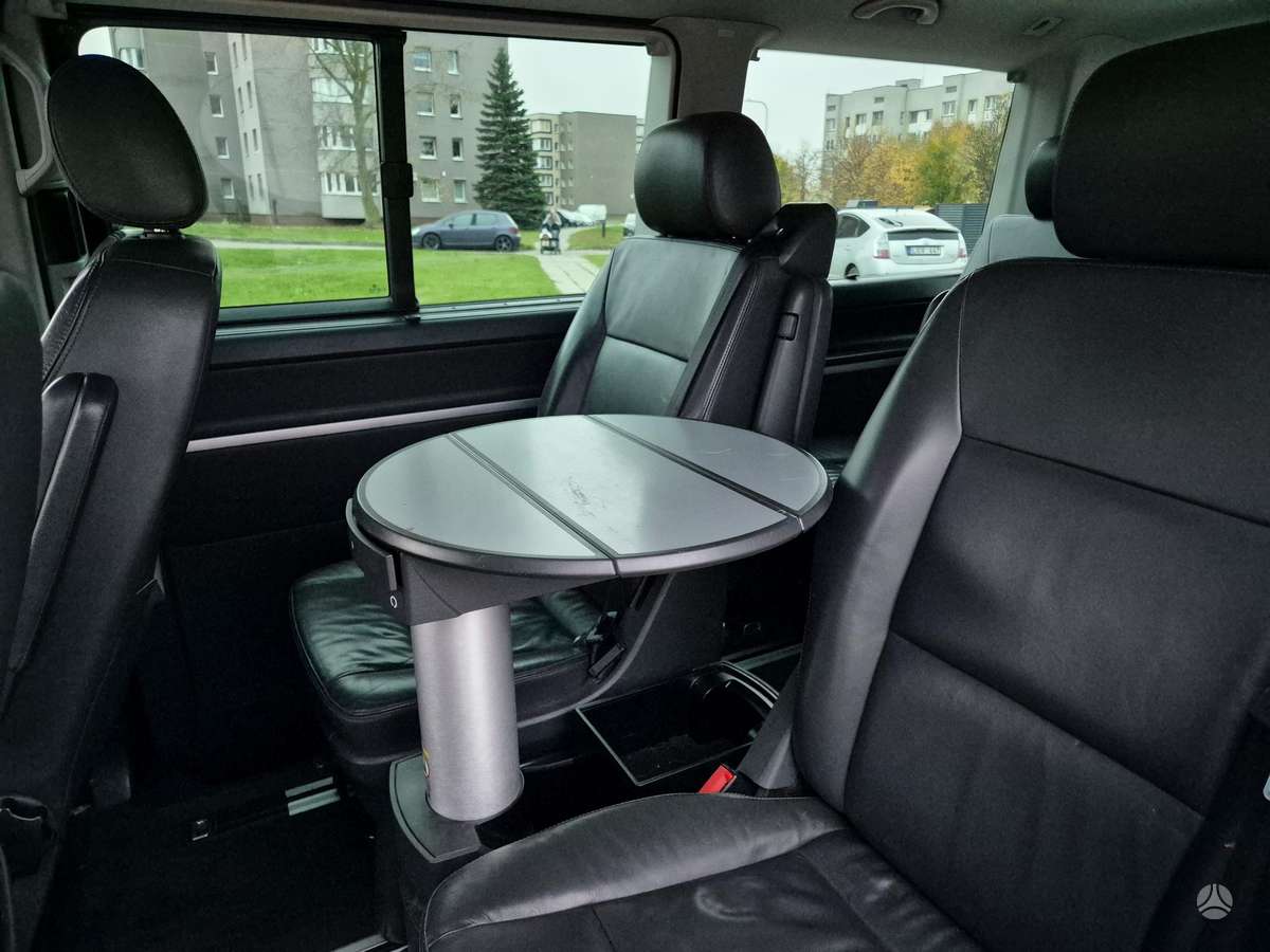 Volkswagen Multivan 2011 — photo 28