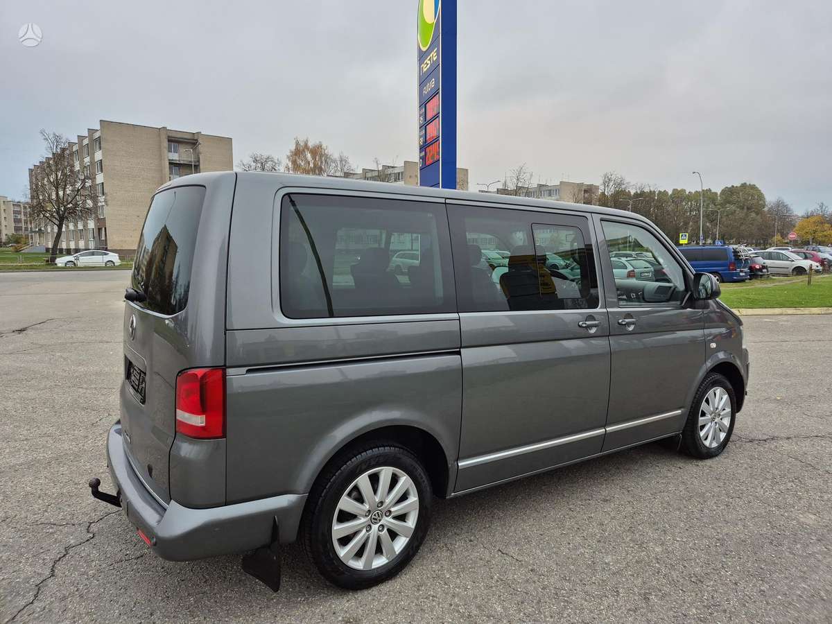 Volkswagen Multivan 2011 — photo 5