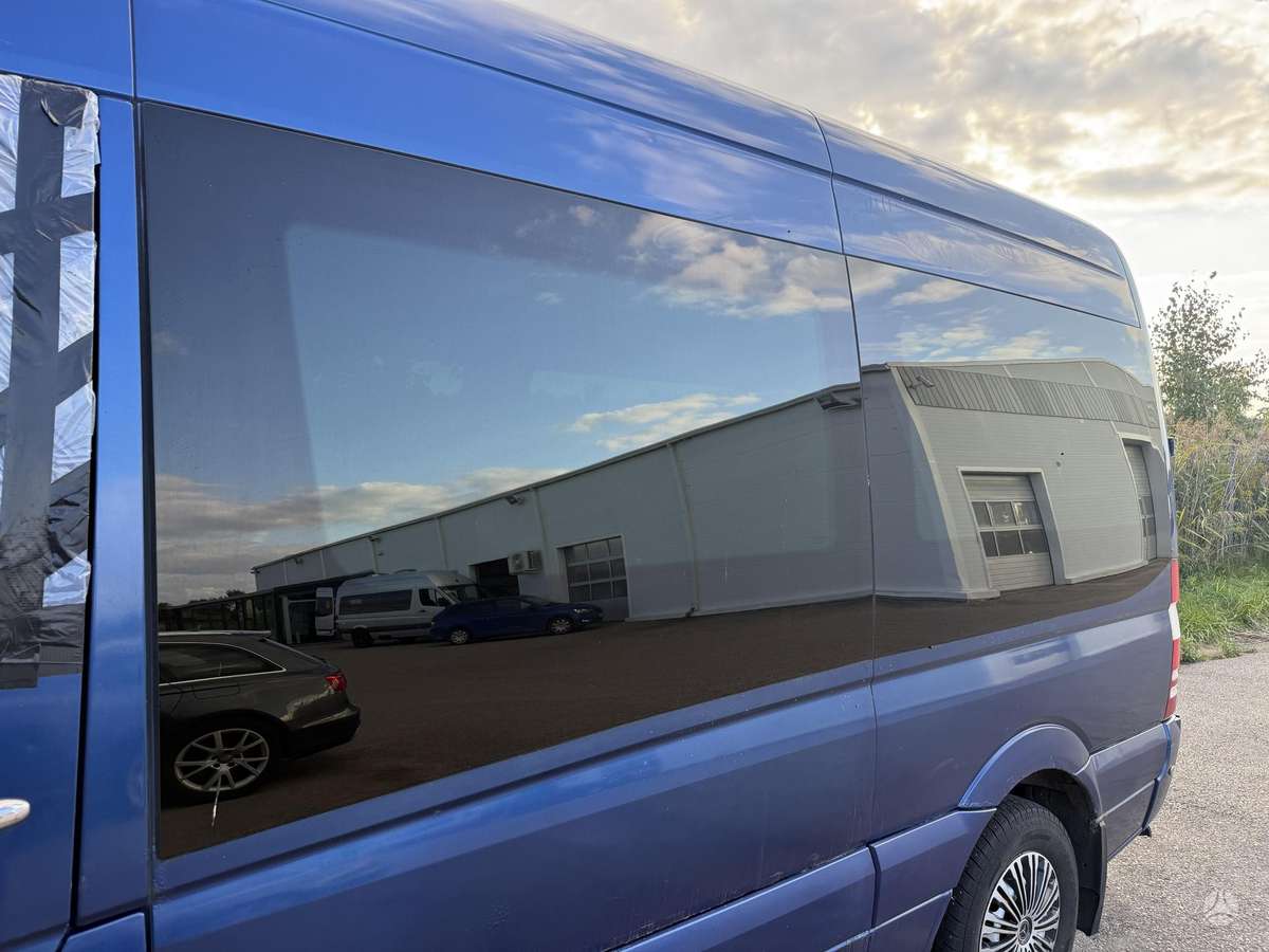Mercedes-Benz Sprinter 2007 — салон