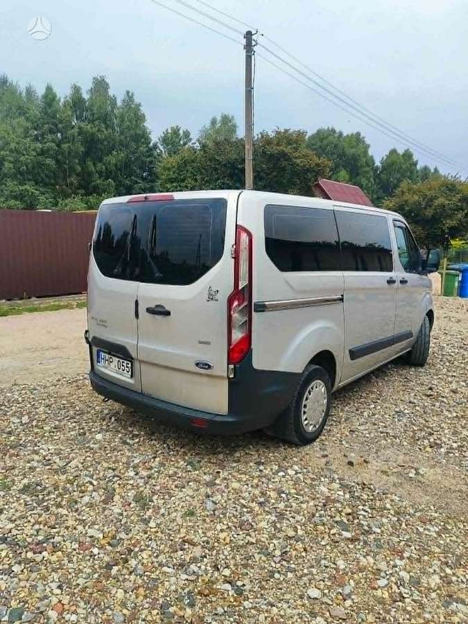 Ford Transit 2013 — rear view