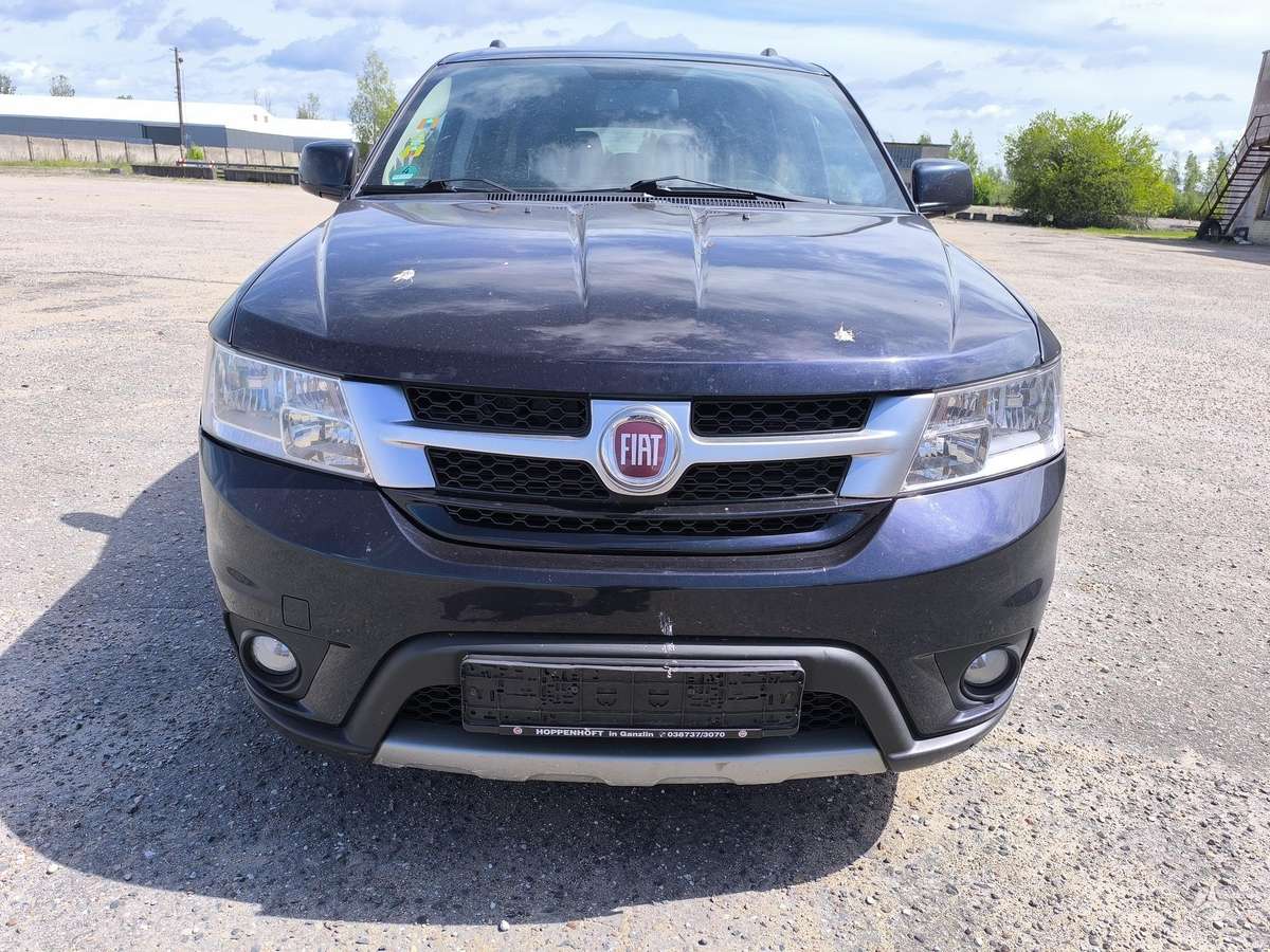 Fiat Freemont 2012 — вигляд ззаду