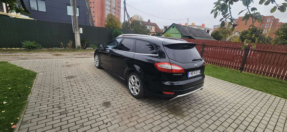 Ford Mondeo 2008 — rear view
