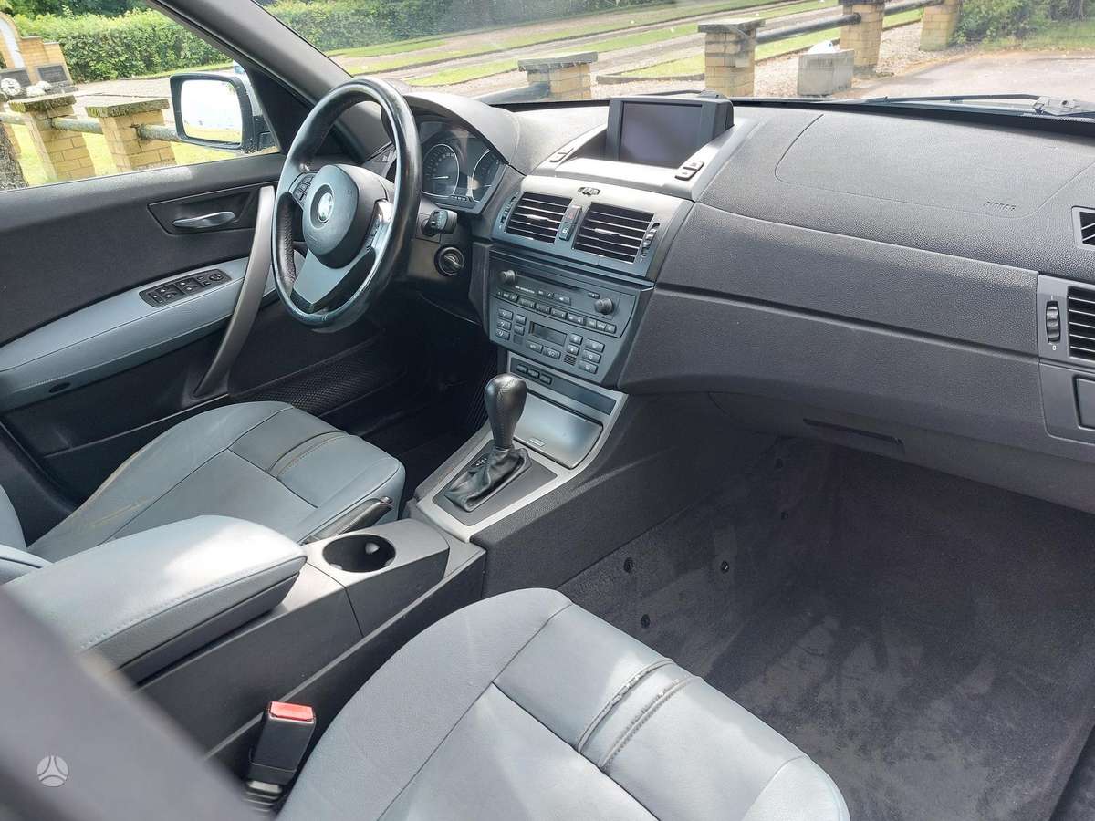 BMW X3 2004 — photo 15