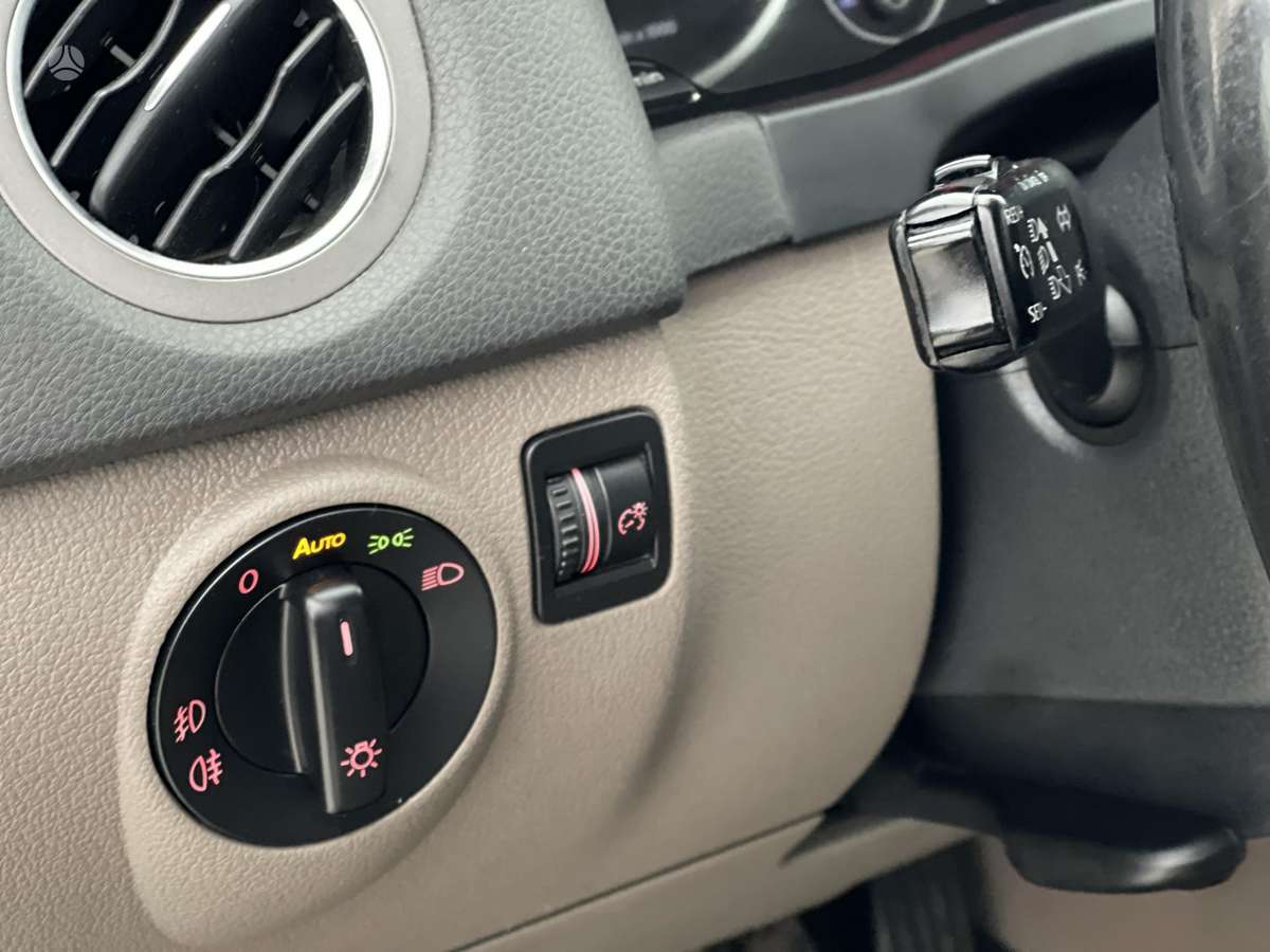 Volkswagen Tiguan 2009 — photo 16