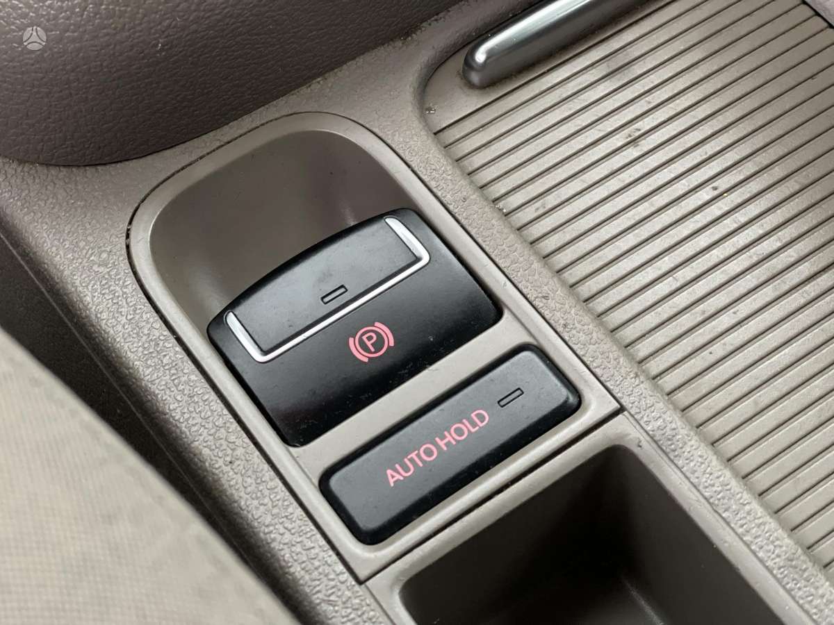 Volkswagen Tiguan 2009 — photo 19