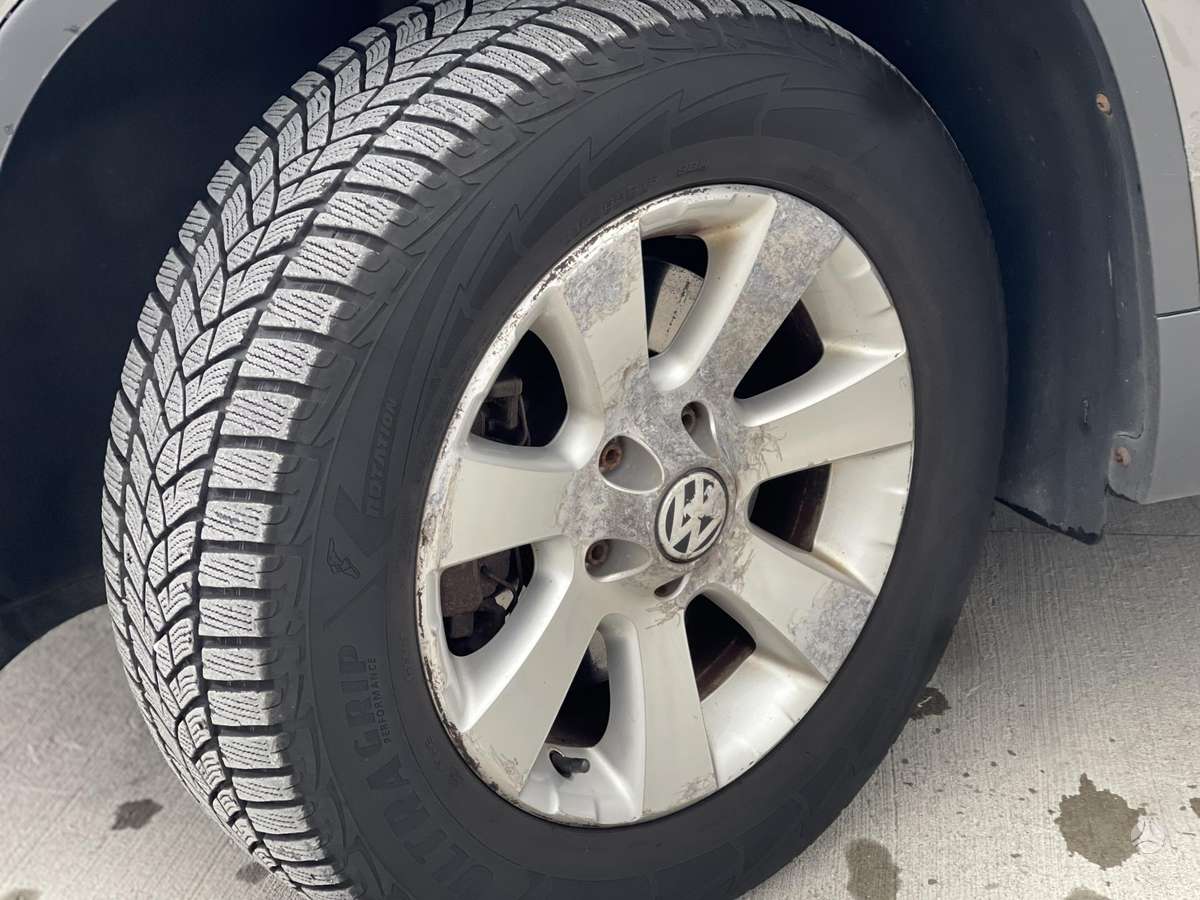 Volkswagen Tiguan 2009 — photo 28