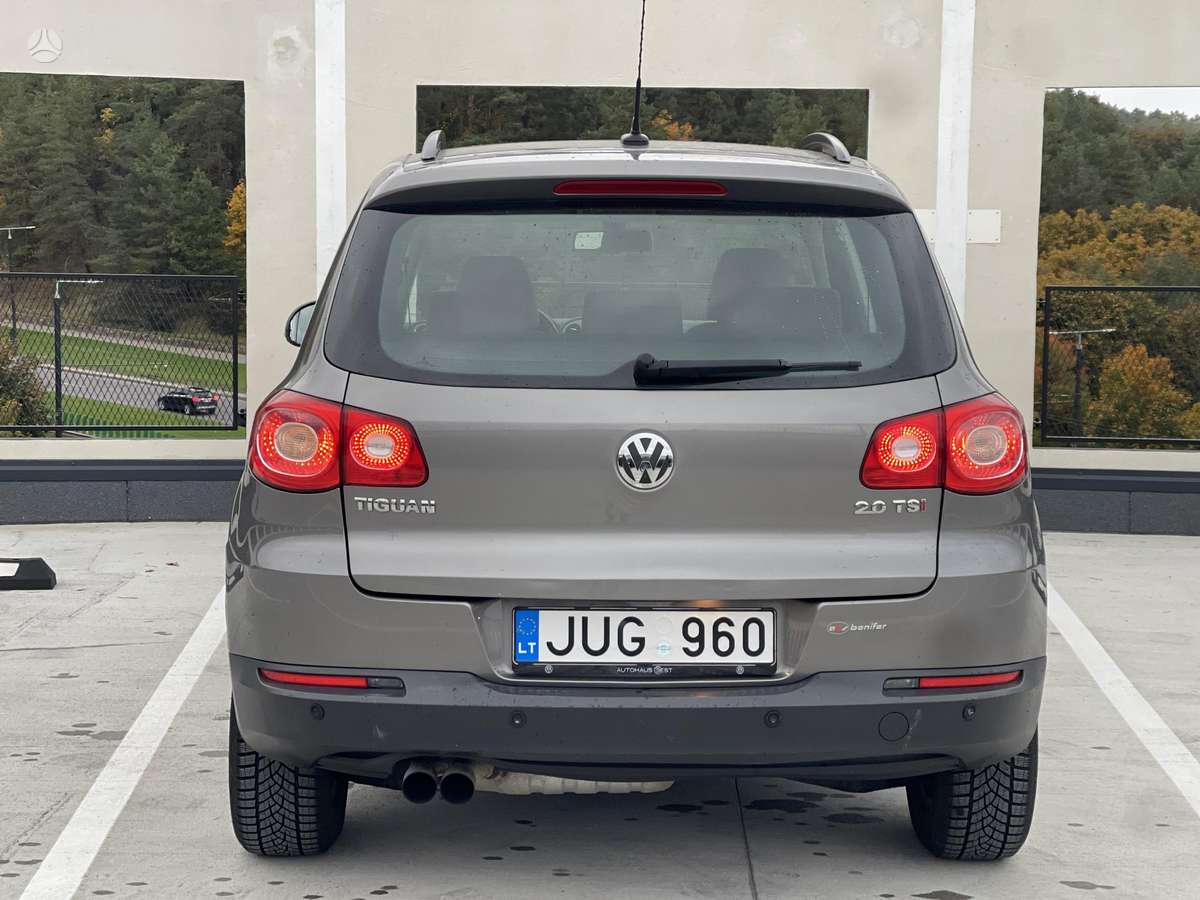 Volkswagen Tiguan 2009 — engine 1984 cm³, 170 HP (125kW)
