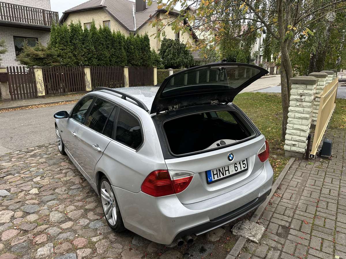 BMW 330 2006 — photo 10