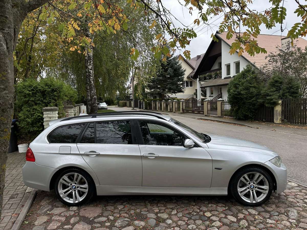 BMW 330 2006 — photo 12