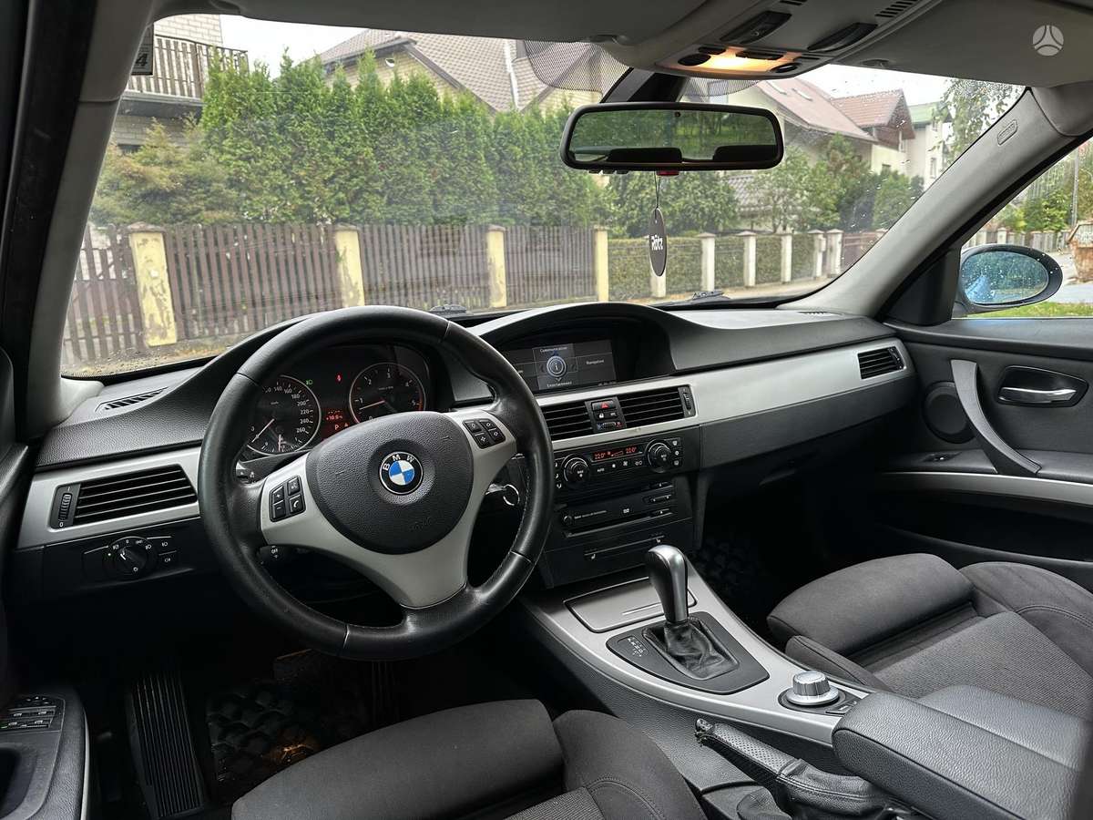 BMW 330 2006 — photo 16