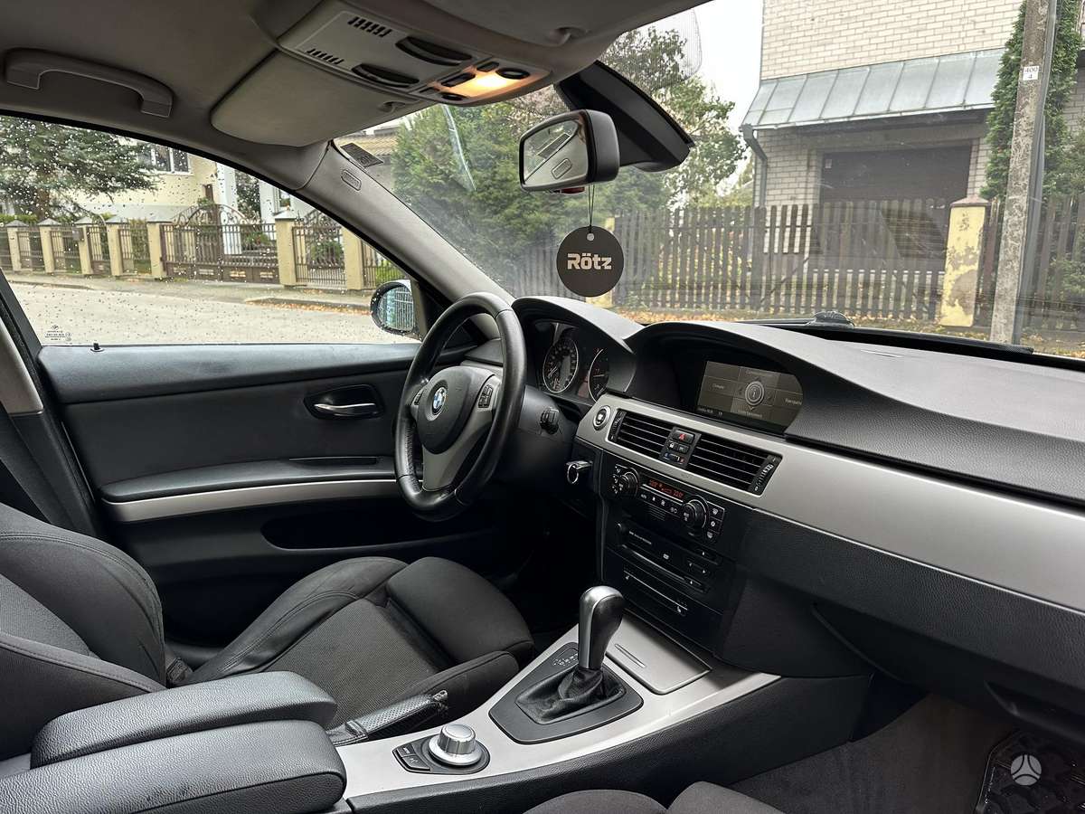 BMW 330 2006 — photo 17