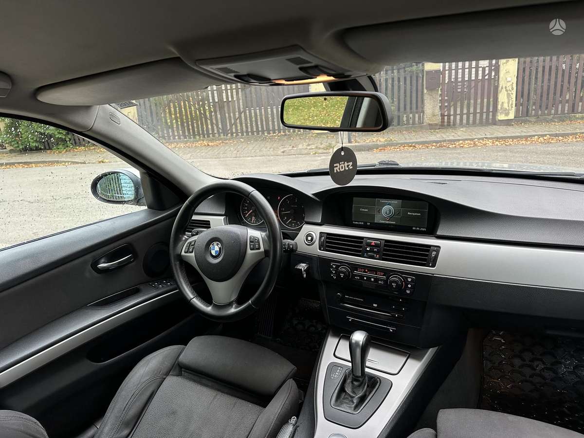 BMW 330 2006 — photo 18