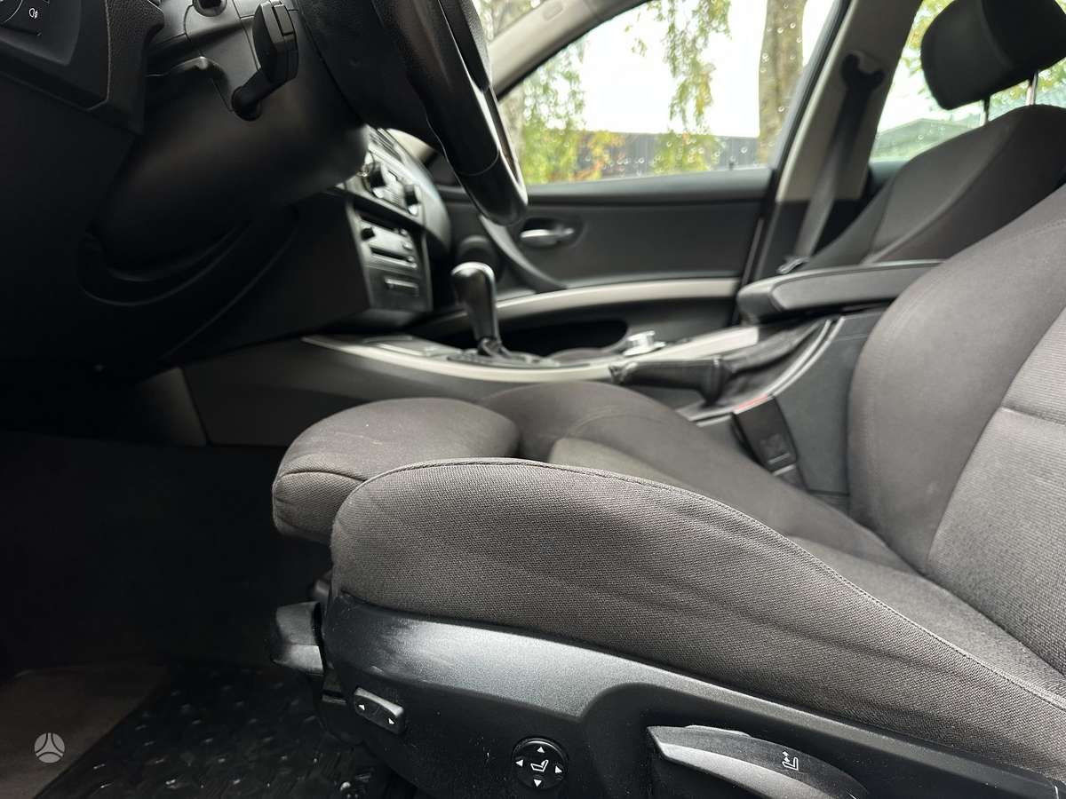 BMW 330 2006 — photo 21
