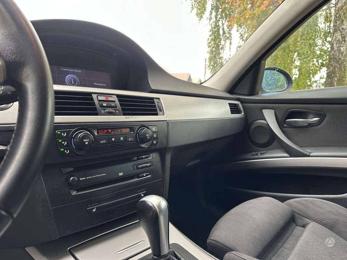 BMW 330 2006 — photo 22