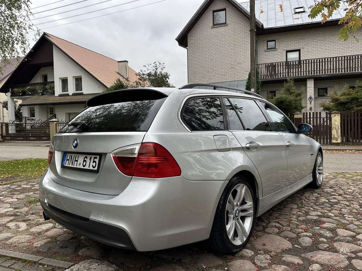 BMW 330 2006 — engine 2993 cm³, 231 HP (170kW)