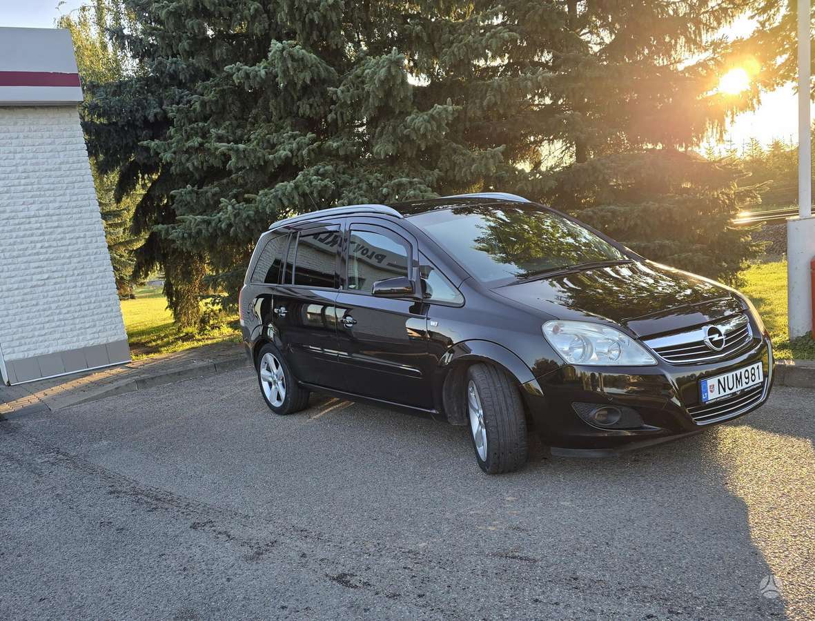 Opel Zafira 2009 — photo 15