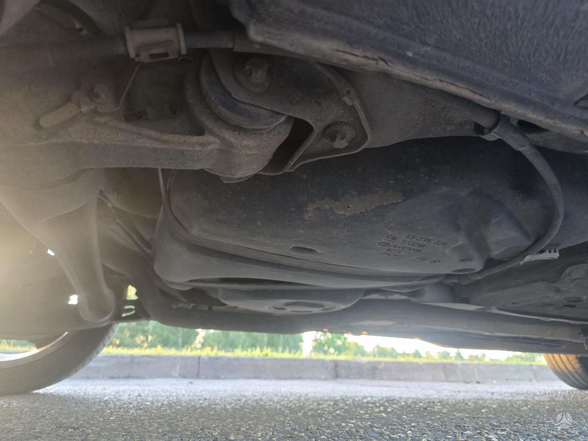 Opel Zafira 2009 — photo 23