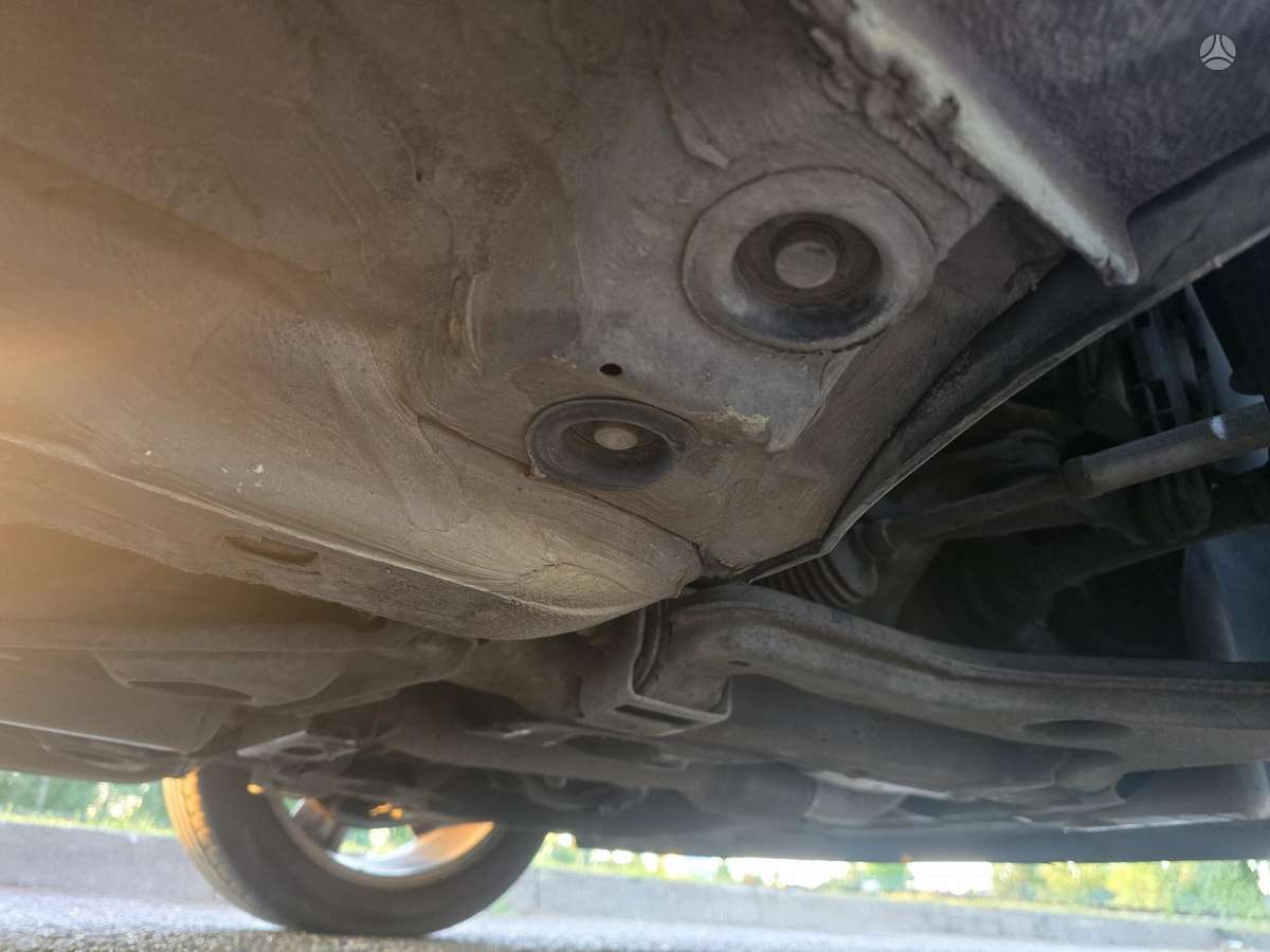 Opel Zafira 2009 — photo 25