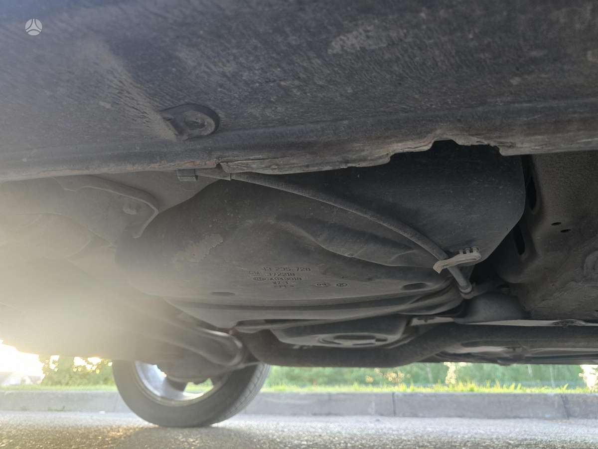 Opel Zafira 2009 — photo 27