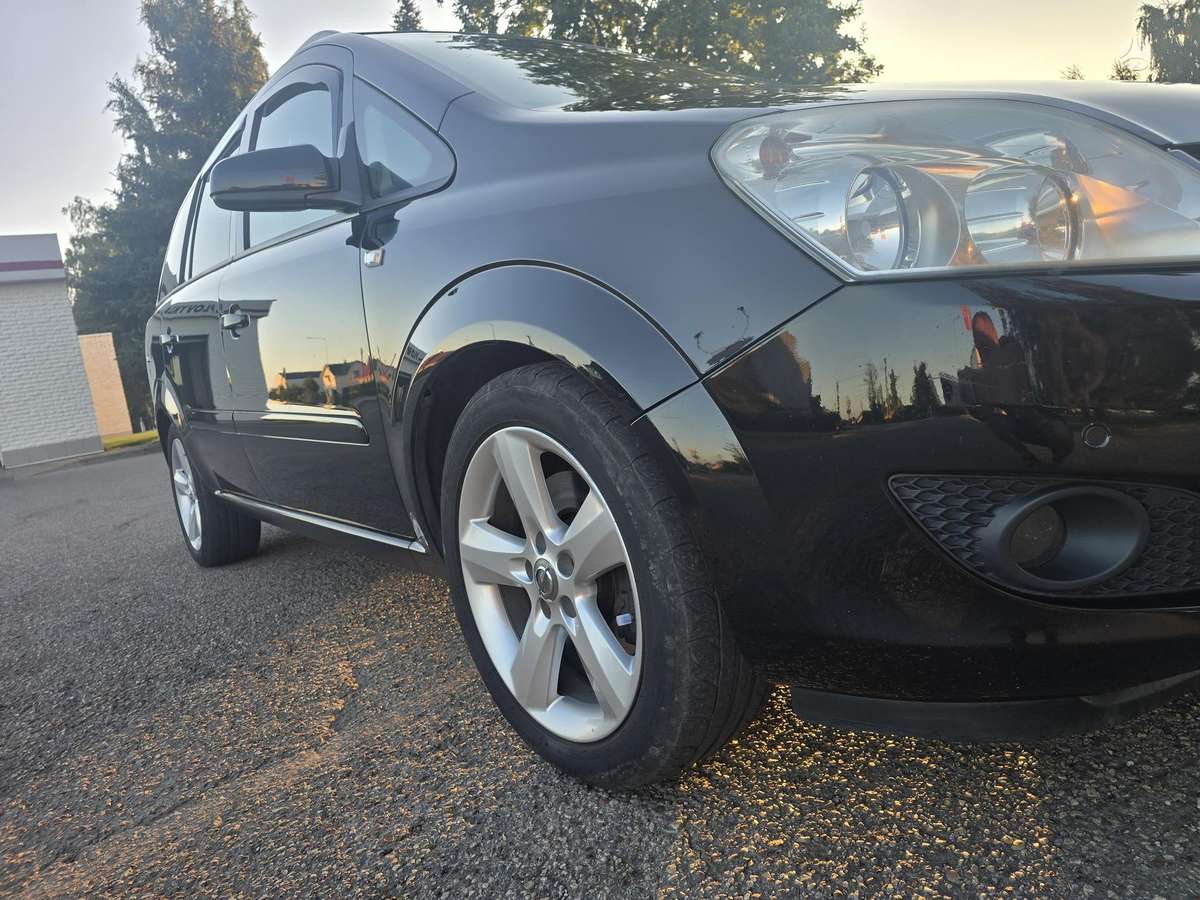 Opel Zafira 2009 — photo 7