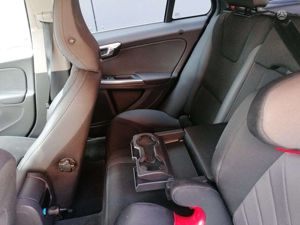 Volvo V60 2011 — photo 5